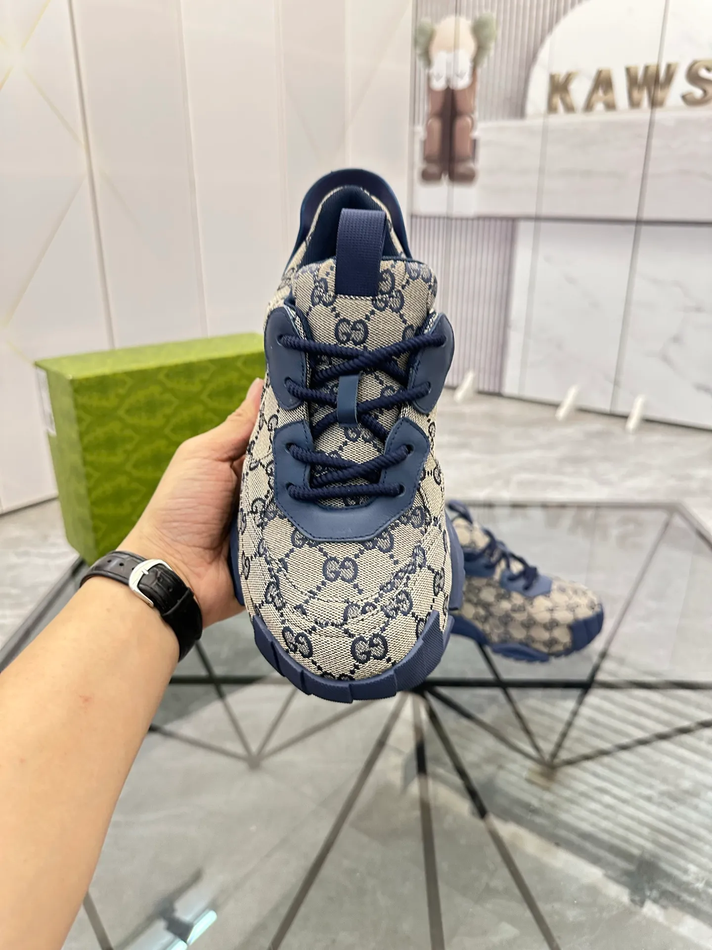 Men's shoes for sale 💰: 💰P580¥ Product trademark: Gucci* "Gucci*" low-top casual shoes Regular size: 38-45 (can be customized to 46) Large size Product materials: Upper imported cowhide stitching original material, breathable lining, original outsole. No.: 0008